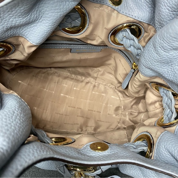 Michael Kors Baby Blue Bag - Picture 6 of 7